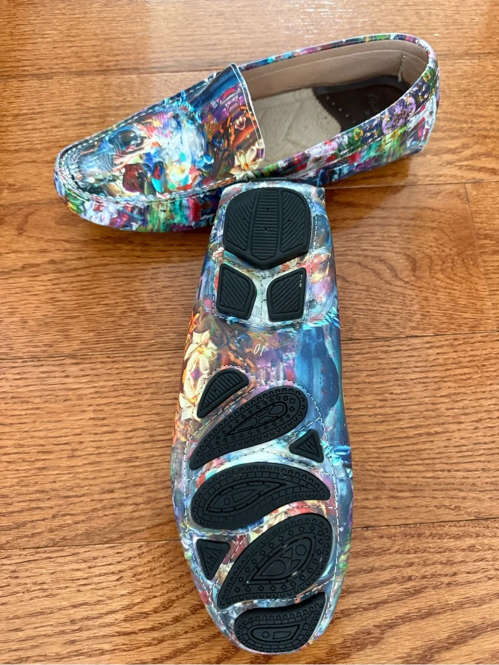 Robert Graham slip soft outsole